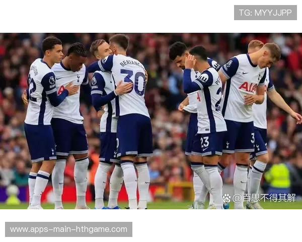 英超焦点对决，曼联主场迎战热刺，争四关键战